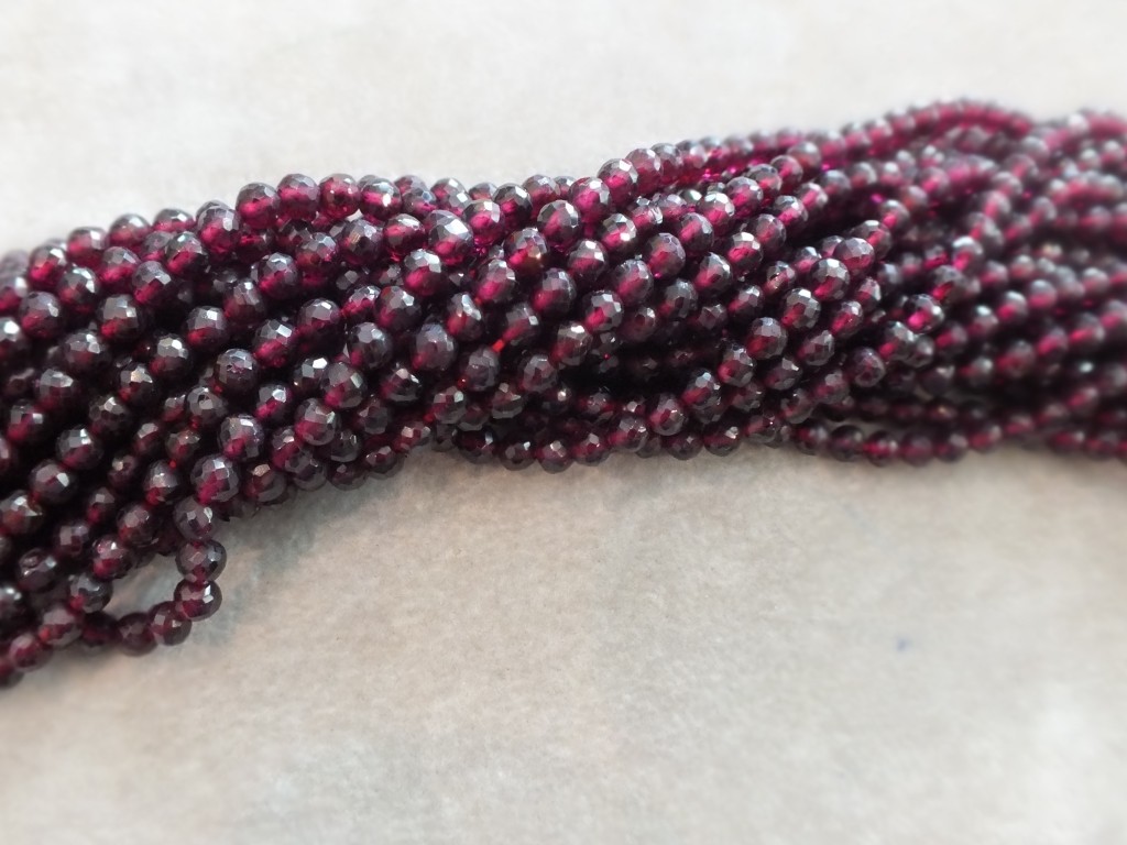 Faceted Garnet srtrands